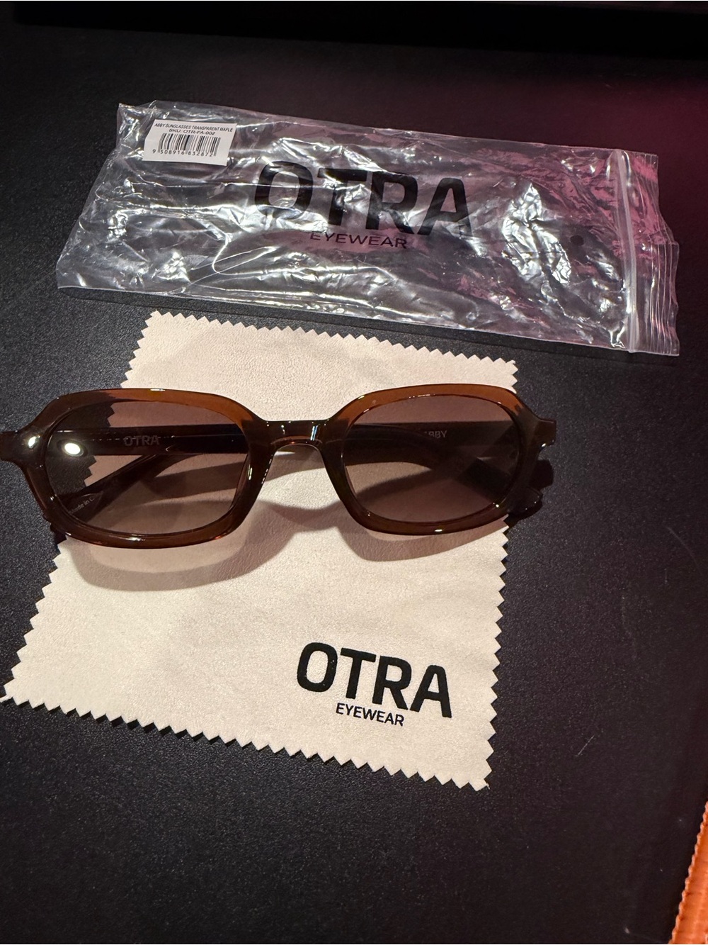 OTRA Eyewear Abby Sunglasses Transparent Maple Brown Like New